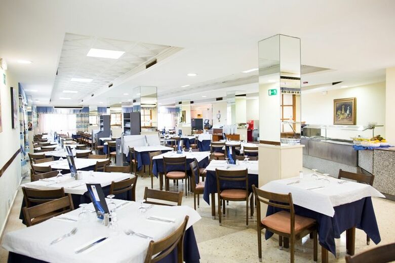 Hotel Fleming Playa Poniente By Punta 25