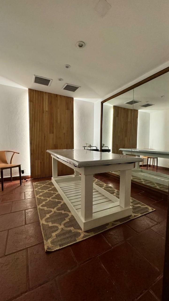 Gardi Hotel & Suites