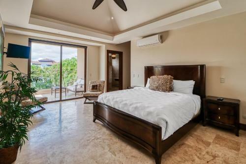 Casa Royal Palms