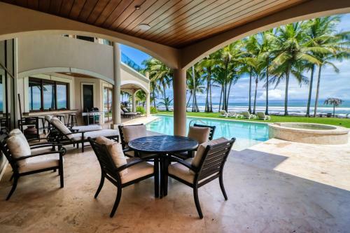 Casa Royal Palms