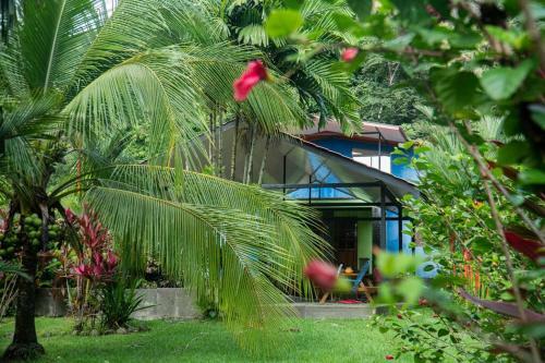 Villa Walk To The Beach, Chill By The Pool. Casa Sol!