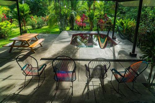 Villa Walk To The Beach, Chill By The Pool. Casa Sol!