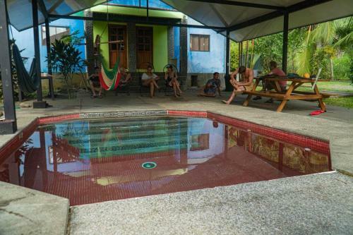 Villa Walk To The Beach, Chill By The Pool. Casa Sol!