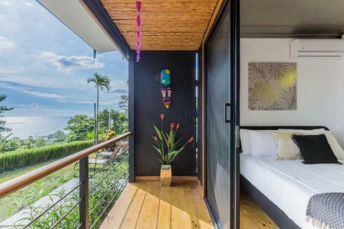 Sogno Container House! 4x4 Location!