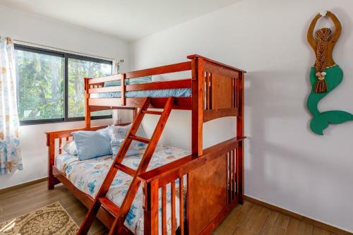 Brand-new 3-bedroom With Pool Near Beach