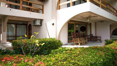 2-bedroom Beachfront Condo With Pool