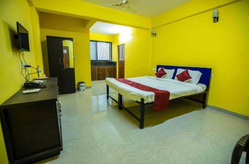 Hostal Colours Fly Guest House