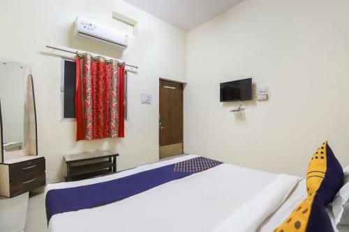 Spot On 67044 Hotel Kuber Guest House