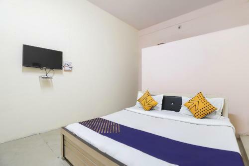 Spot On 67044 Hotel Kuber Guest House