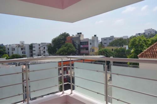 Baba House Service Apartment