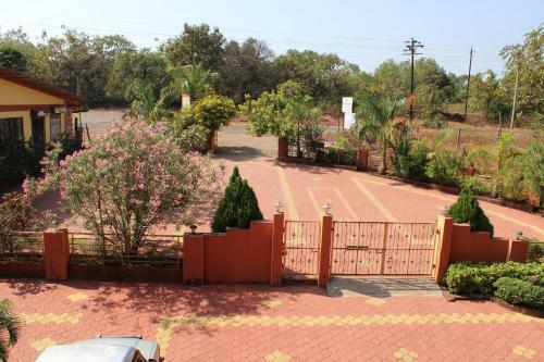 Hotel Raviraj Residency