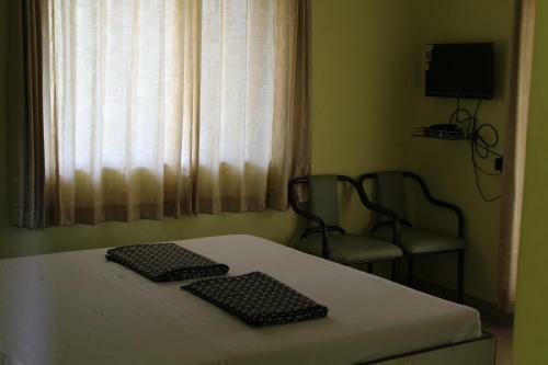 Hotel Raviraj Residency