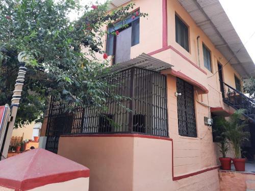 Home Stay Pink House