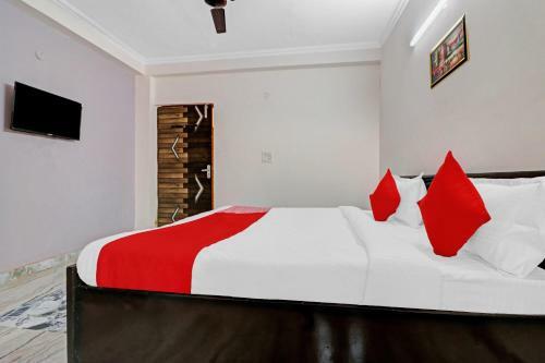 Oyo 86530 Hotel Empire Inn