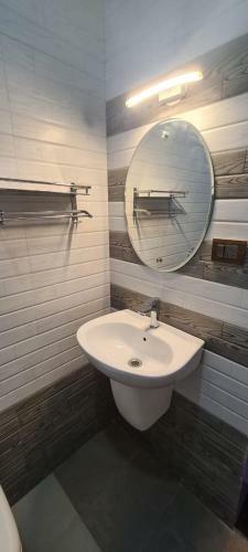 Hostal Richard Residency