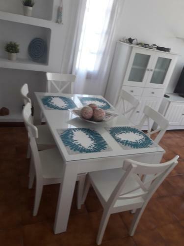 Villa Corona Roses