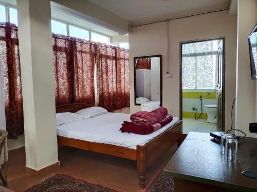 Hostal Viramma House