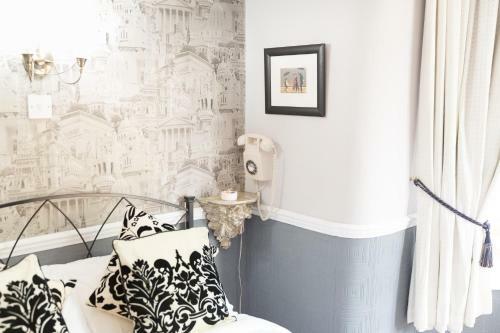 Hostal The Ascott