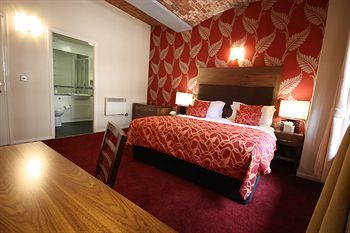 The Place Aparthotel