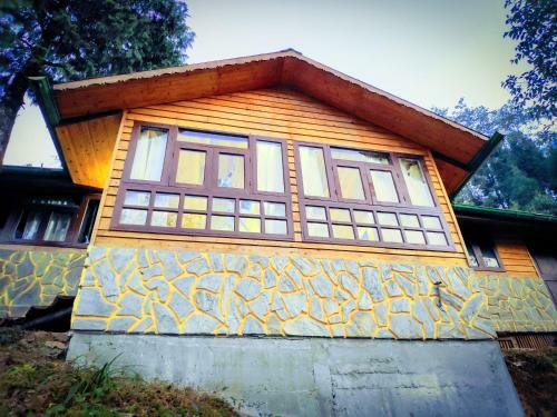 Solitude In Himalayas, Villa