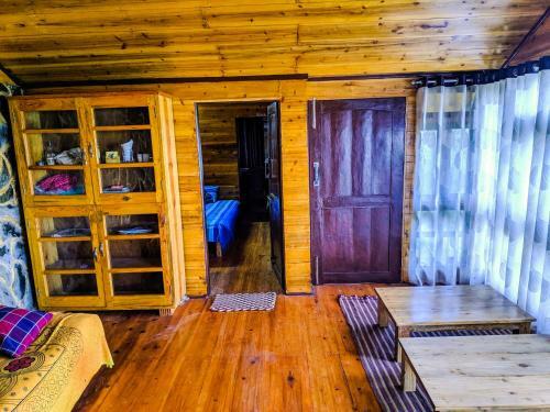 Solitude In Himalayas, Villa