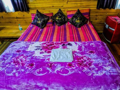Solitude In Himalayas, Villa