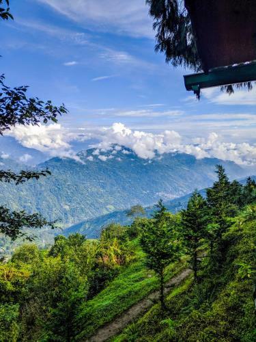 Solitude In Himalayas, Villa