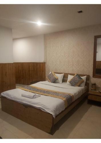Newest Dlx Hotel