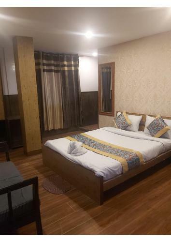 Newest Dlx Hotel