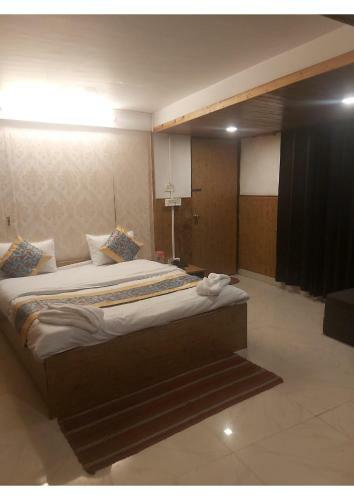 Newest Dlx Hotel