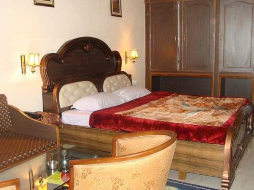 Hotel Crystal Palace Dhanaulti