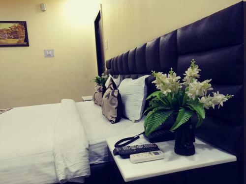 Hotel Madhuvan By Travelkartonline