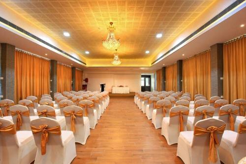 Hotel Raas Residency
