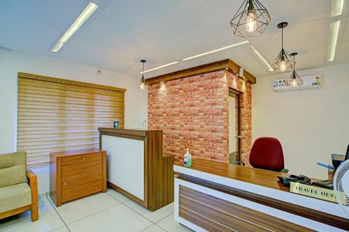 Hotel Vaccinated Staff- Capital O 74715 Phoenix Holidays