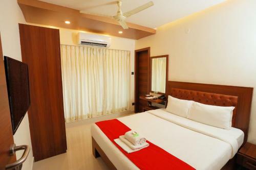 Hotel Q One Plaza