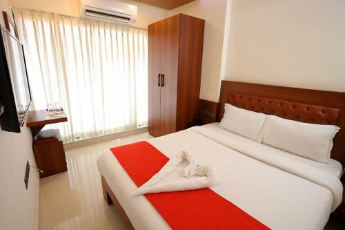 Hotel Q One Plaza