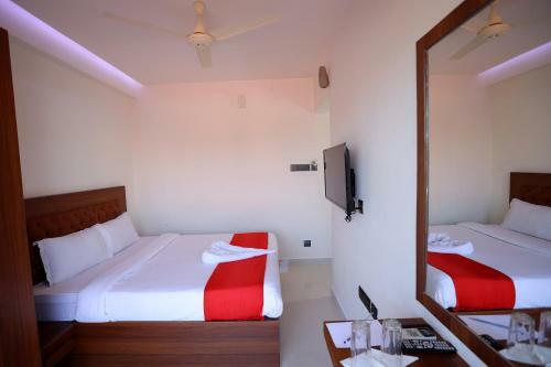 Hotel Q One Plaza