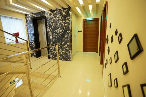 Hotel Q One Plaza