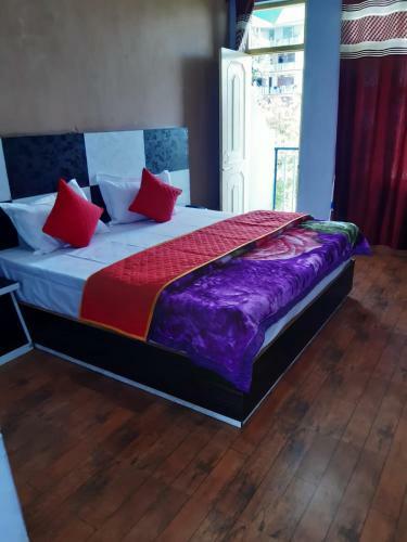 Hostal Singh Snow Mountain Guest House Nd Tarres Restaurant