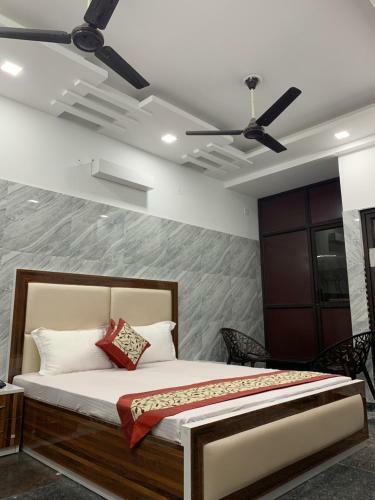 Hotel Amar Leela