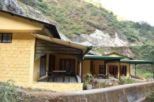 Hotel A Dogs Story, Mussoorie
