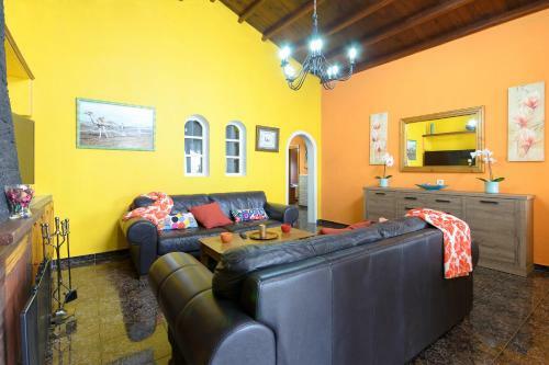 Villa Hearth Away From House. Breia