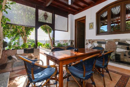Villa Hearth Away From House. Breia