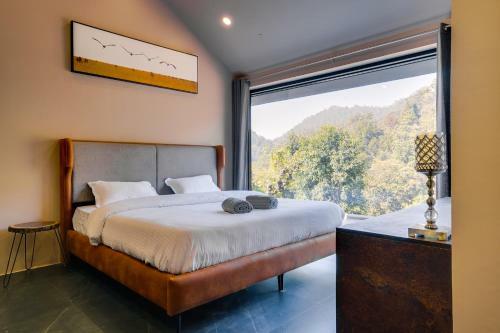 Villa Saffronstays Elysian