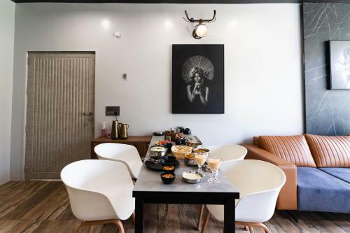 Villa Saffronstays Elysian