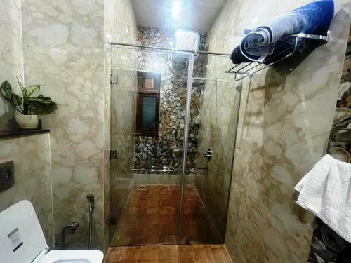 Lodge Yt Mansion