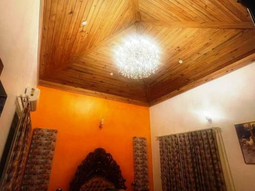 Lodge Yt Mansion