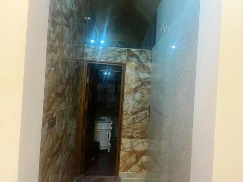 Lodge Yt Mansion