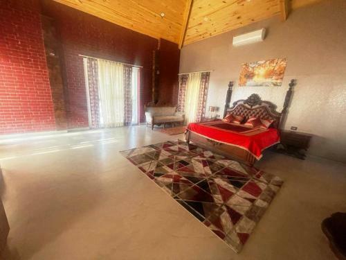 Lodge Yt Mansion