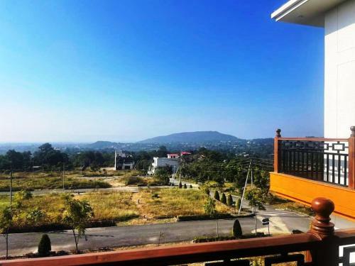 Lodge Yt Mansion